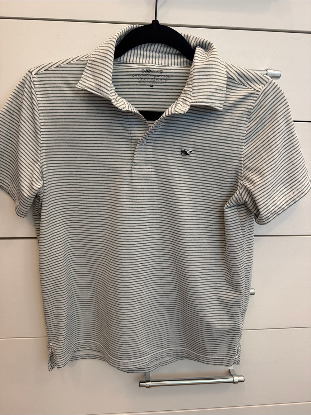 Vineyard Vines Men's Thin Striped Polo in White and Navy